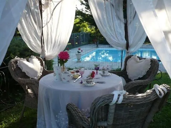 Le Moulin De Sonnailles Bed & Breakfast Cabries