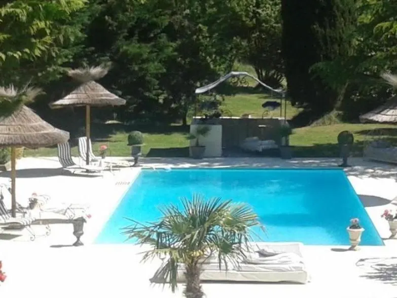 Le Moulin De Sonnailles Bed & Breakfast Cabries