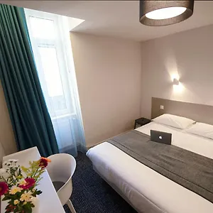 ** Hotel Du Port France
