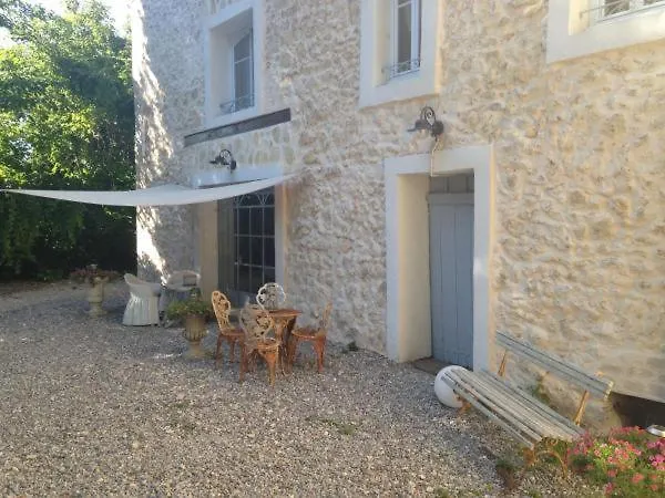 לינה וארוחת בוקר Cabriès Le Moulin De Sonnailles 3*,  צרפת